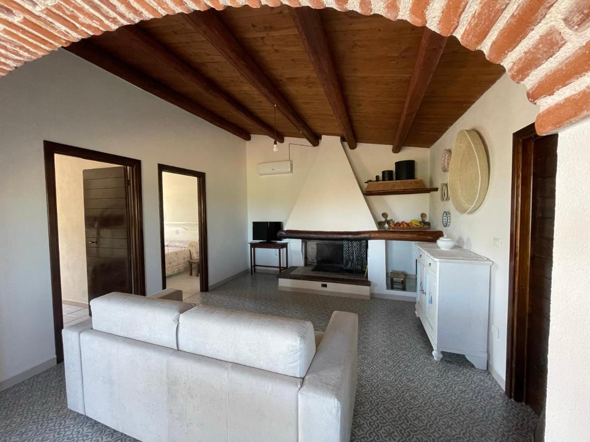Casa Vacanze Gollei, Орозеи Екстериор снимка