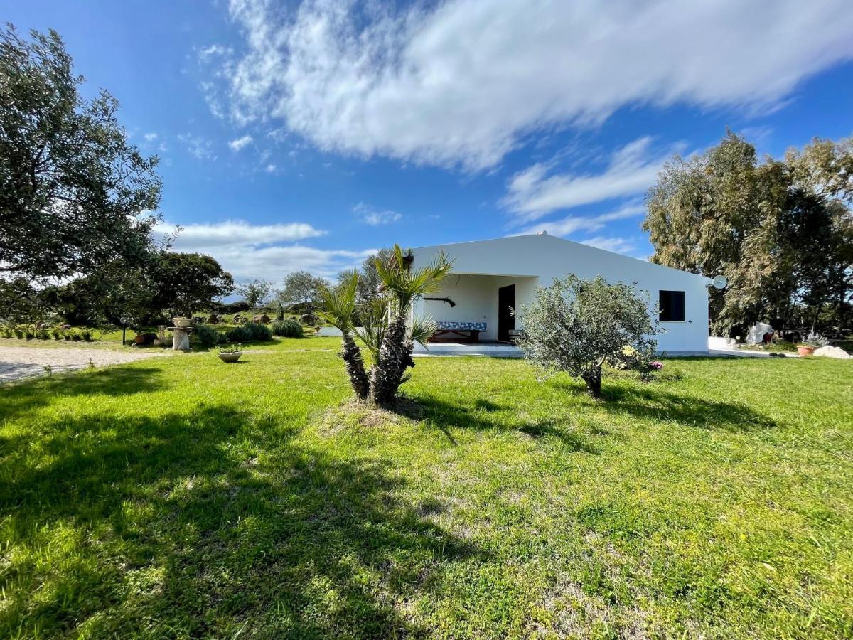 Casa Vacanze Gollei, Орозеи Екстериор снимка