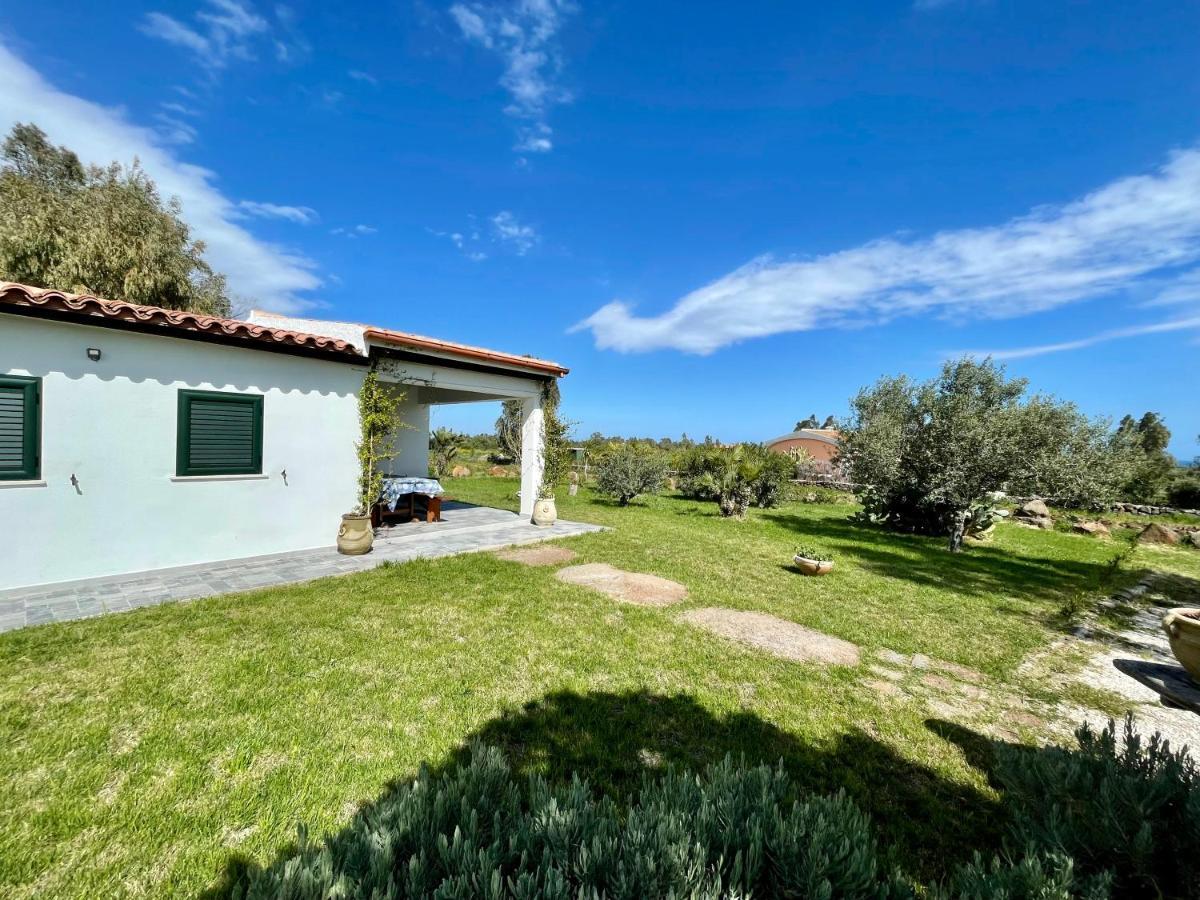 Casa Vacanze Gollei, Орозеи Екстериор снимка