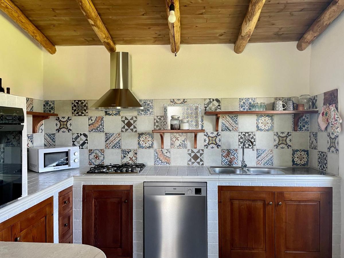Casa Vacanze Gollei, Орозеи Екстериор снимка